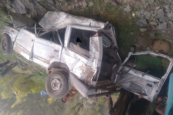 Poonch Accident : 9 Killed, 4 Injured After Car Falls In To Gorge In Jammu & Kashmir's Poonch ਜੰਮੂ-ਕਸ਼ਮੀਰ ਦੇ ਪੁੰਛ 'ਚ ਵਾਪਰਿਆ ਦਰਦਨਾਕ ਹਾਦਸਾ, 9 ਬਰਾਤੀਆਂ ਦੀ ਮੌਤ, 4 ਜ਼ਖਮੀ
