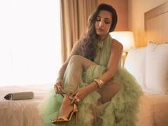 PHOTO : मलायका अरोराच्या ड्रेसला चाहत्यांचा 'असा' पाठिंबा