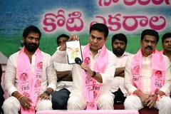 TRS VS BJP: కేంద్రంలోని బీజేపీ సర్కార్ వరి ధాన్యం కొనాలని డిమాండ్ చేస్తూ టీఆర్ఎస్ ఆందోళన కార్యక్రమాలు