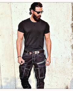 Hrithik Roshan: 'విక్రమ్ వేద' కోసం హృతిక్ క్రేజీ లుక్