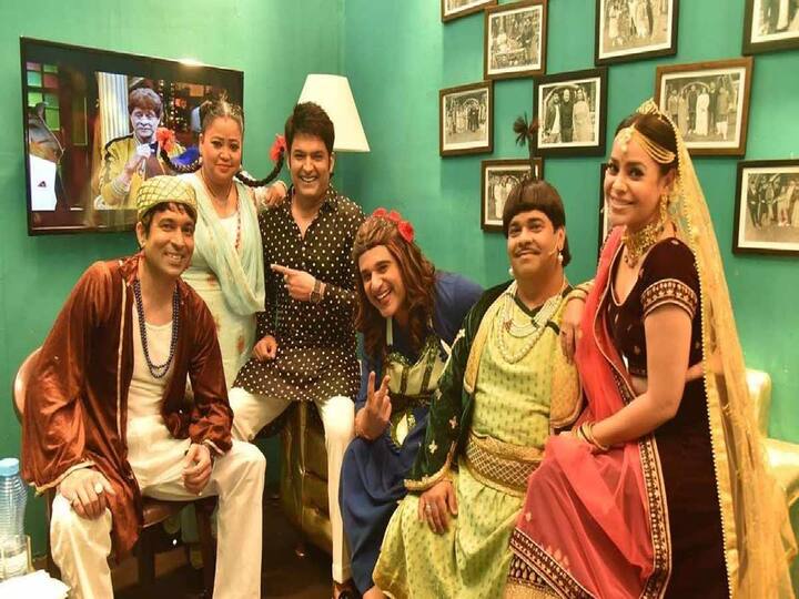 ਕਪਿਲ ਅਤੇ ਗਿੰਨੀ ਦੇ ਦੋ ਬੱਚੇ ਹਨ ਉਨ੍ਹਾਂ ਕੋਲ ਇੱਕ ਧੀ ਜਿਸਦਾ ਨਾਂਅ ਅਨਾਇਰਾ ਹੈ ਜਦਕਿ ਦੂਜਾ ਬੱਚਾ ਇੱਕ ਬੇਟਾ ਹੈ ਜੋ ਕੁਝ ਸਮਾਂ ਪਹਿਲਾਂ ਪੈਦਾ ਹੋਇਆ।