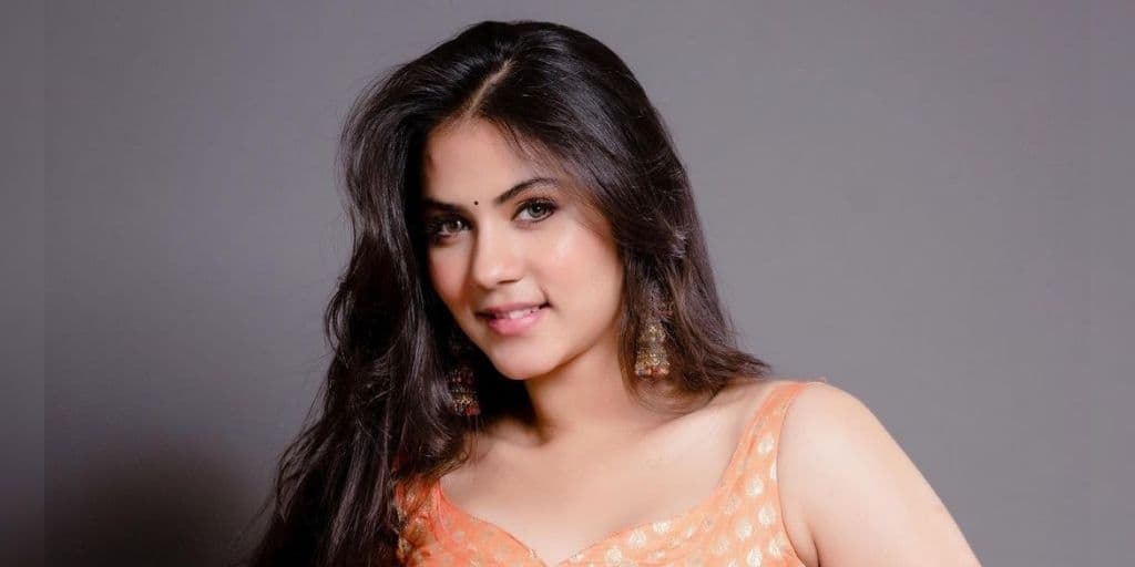 Rittika Sen Dance: 'নাচো নাচো'র তালে পা মেলালেন অভিনেত্রী ঋত্বিকা সেন Rittika Sen Dance: Tollywood actress Rittika Sen dances on Nacho Nacho song from RRR Rittika Sen Dance: 'নাচো নাচো'র তালে পা মেলালেন অভিনেত্রী ঋত্বিকা সেন