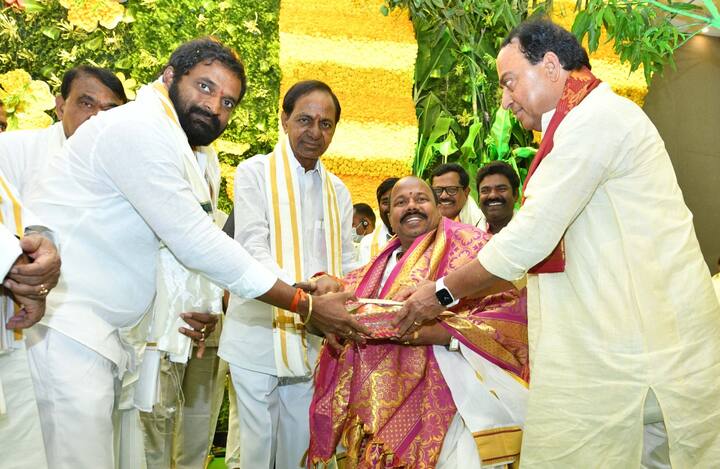 ప్రగతి భవన్లో ఘనంగా ఉగాది వేడుకలు