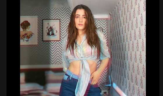 આલિયા બાદ બૉલીવુડની વધુ એક હૉટ એક્ટ્રેસની સાઉથ ફિલ્મમાં એન્ટ્રી, જાણો કઇ છે ફિલ્મ ને ક્યારે થશે રિલીઝ bollywood actress nupur sanon will now be seen in a southern film આલિયા બાદ બૉલીવુડની વધુ એક હૉટ એક્ટ્રેસની સાઉથ ફિલ્મમાં એન્ટ્રી, જાણો કઇ છે ફિલ્મ ને ક્યારે થશે રિલીઝ