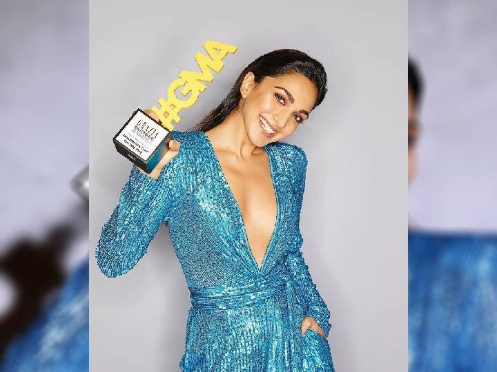 खरं तर, नुकतेच Grazia Millennial Awards 2022 चे आयोजन करण्यात आले होते, ज्यामध्ये B-town चे सर्व सेलिब्रिटी सहभागी झाले होते. त्यांच्यामध्ये कियारा अडवाणी होती, जिने आपल्या ग्लॅम लूकने जणू संपूर्ण लाईमलाईट आपल्याकडेच आकर्षित केली होती.