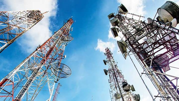 Vodafone-Idea-এর 359 টাকার প্ল্যান প্রতিদিন 2GB ডেটা পাওয়া যাবে। এই প্ল্যানে, কোম্পানি প্রতিদিন বিনামূল্যে 100 SMS এবং 28 দিনের ভ্যালিডিটির সাথে আনলিমিটেড ভয়েস কলিং অফার করছে।