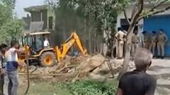 अतिक्रमण पर कारवाई के बाद कैसे पुलिस पर हुआ हमला, महिलाओं के ताबड़तोड़ अटैक? | Khabrein Tabadtod