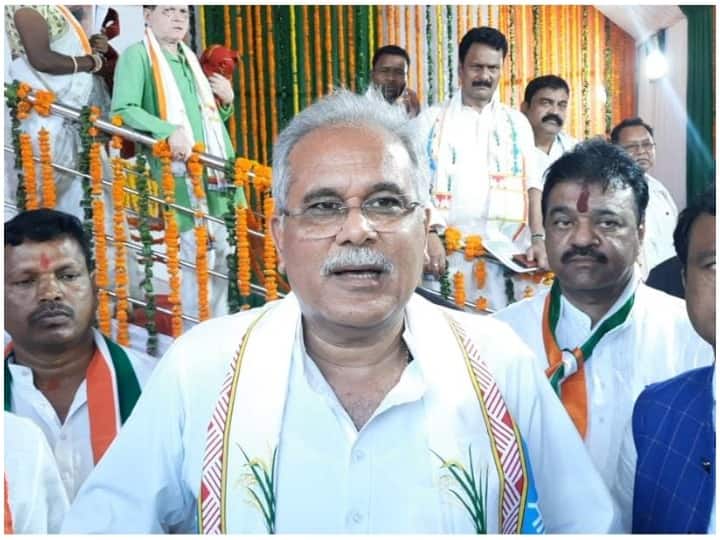 Chhattisgarh News Bastar CM Bhupesh Baghel participated in Sirha Guniya Conference ANN Bastar News: सीएम भूपेश बघेल ने दी 100 करोड़ से ज्यादा विकास कार्यों की सौगात, आदिवासियों के लिए कही ये बात