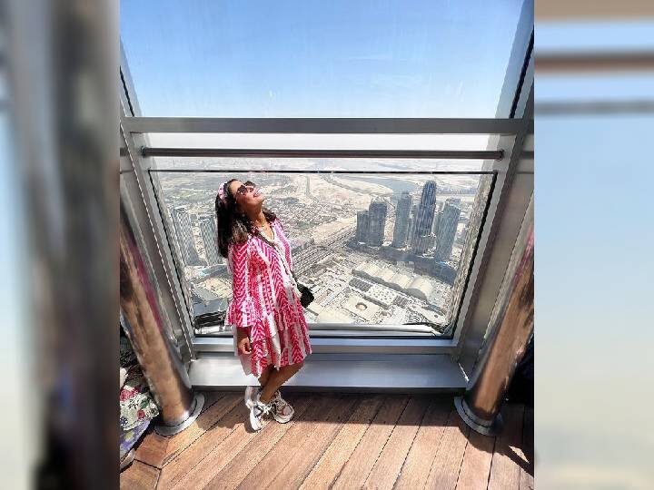 यावेळी अभिनेत्री या उंच इमारतीत खास फोटोसेशन देखील केले.