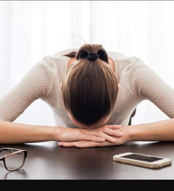 why you feel tired all day these are the reasons Health Tips: आप पूरे दिन थका हुआ महसूस करते हैं? ये 10 आदतें हो सकती हैं वजह