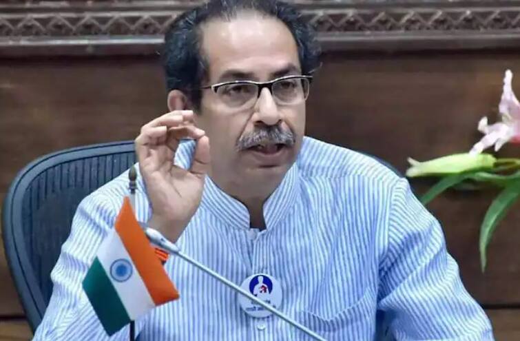 Uddhav Thackeray's attack on the opposition, said - Will answer those who try to topple the government with work Maharashtra News: उद्धव ठाकरे का विपक्ष पर वार, कहा- सरकार गिराने की कोशिश करने वालों को काम से देंगे जवाब