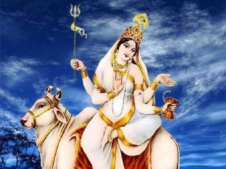 Chaitra Navratri 2022 1st Day 2 April Maa Shailputri Puja Vidhi Bhog Color Mantra Chaitra Navratri Day 1: Celebrations Begin With Worshipping Goddess Shailputri. Know Important Colour, Mantra