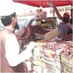 Ramadan 2022 Date in India: कल से शुरू हो रहा माह ए रमजान, दिल्ली के बाजारों में दिखी रौनक, देखें तस्वीरें