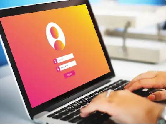 ਇਸ ਤੋਂ ਬਾਅਦ ਮੈਨੇਜ ਆਪਸ਼ਨ 'ਤੇ ਕਲਿੱਕ ਕਰੋ। ਫਿਰ ਇੱਕ ਪੇਜ ਖੁੱਲੇਗਾ ਜਿਸ ਵਿੱਚ ਤੁਹਾਨੂੰ KYC ਡਾਕੂਮੈਂਟ ਟੂ ਐਡ ਕਰਨ ਲਈ ਕਲਿਕ ਤੇ ਕਲਿਕ ਕਰਨਾ ਹੋਵੇਗਾ। ਇੱਥੇ ਤੁਹਾਨੂੰ ਬੈਂਕ ਵੇਰਵੇ ਦਾ ਵਿਕਲਪ ਦਿਖਾਈ ਦੇਵੇਗਾ ਉੱਥੇ ਕਲਿੱਕ ਕਰੋ।