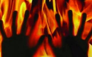 ભાવનગરઃ પત્નીએ પતિને ખાટલા સાથે બાંધી જીવતો સળગાવી દેતા ખળભળાટ