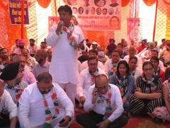 Jalandhar: पेट्रोल, डीजल की कीमतों में वृद्धि के खिलाफ कांग्रेस ने किया प्रदर्शन, केंद्र सरकार पर लगाये ये आरोप