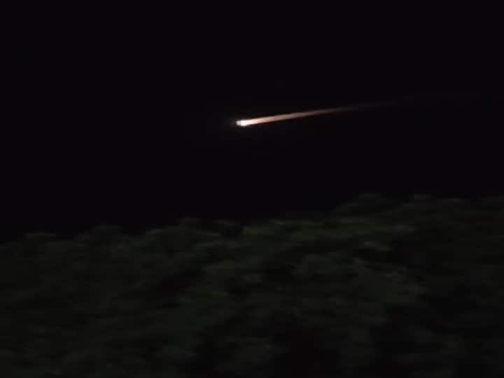 A unique incident happened in Pakhanjur of Chhattisgarh, mysterious light seen in the sky ann Chhattisgarh: छत्तीसगढ़ के पखांजुर में घटी अनोखी घटना, आसामान में दिखी रहस्यमई रौशनी