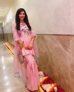 Mehreen Kaur: యువరాణిలా మెరిసిపోతున్న మెహ్రీన్