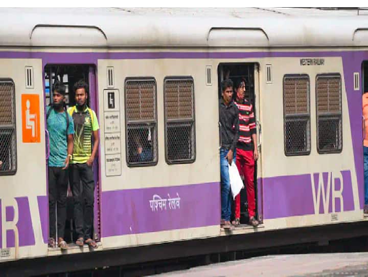 Mumbai: For kissing woman in local train, man gets 1-yr rigorous imprisonment, 10K fine ரயிலில் பெண்ணுக்கு முத்தம்! ஓராண்டு சிறை; ரூ.10,000 அபராதம் - நீதிமன்றம் அதிரடி