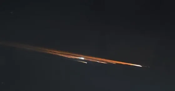 ਮਹਾਰਾਸ਼ਟਰ ਅਤੇ ਮੱਧ ਪ੍ਰਦੇਸ਼ ਦੇ ਅਸਮਾਨ 'ਚ ਦਿਖਾਈ ਦਿੱਤਾ ਰਹੱਸਮਈ ਨਜ਼ਾਰਾ, ਅਸਮਾਨ ਨੂੰ ਚੀਰਦੀ ਹੋਈ ਨਿਕਲੀ ਰੌਸ਼ਨੀ