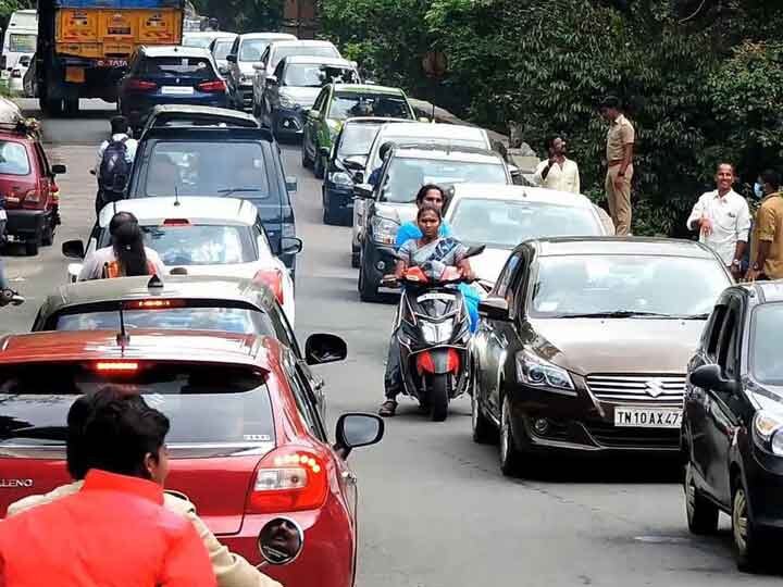 கொளுத்தும் கோடை வெயில்...!  குளுகுளு கொடைக்கானலுக்கு குவியும் சுற்றுலா பயணிகள்