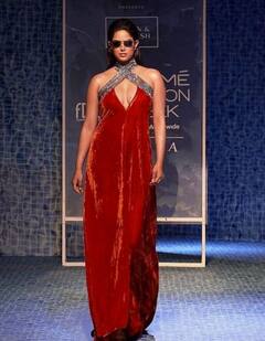 Miss Universe' ਹਰਨਾਜ਼ ਸੰਧੂ ਨੇ ਬਾਡੀ ਸ਼ੇਮ ਕਰਨ ਵਾਲਿਆਂ ਨੂੰ ਦਿੱਤਾ ਕਰਾਰਾ ਜਵਾਬ, ਪਾਰਦਰਸ਼ੀ ਪਹਿਰਾਵੇ 'ਚ ਸ਼ੇਅਰ ਕੀਤੀਆਂ ਅਜਿਹੀਆਂ ਤਸਵੀਰਾਂ