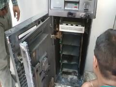 Bihar Crime: आरा में अपराधियों ने एटीएम मशीन को बनाया निशाना, गैस कटर से काटकर की 20 लाख की चोरी