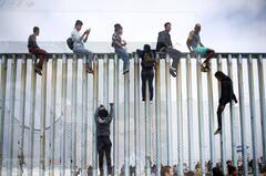 ਅਮਰੀਕਾ-ਮੈਕਸੀਕੋ ਸਰਹੱਦ 'ਤੇ ਸ਼ਰਨ ਮੰਗਣ ਵਾਲਿਆਂ ਲਈ ਚੰਗੀ ਖ਼ਬਰ! ਜਲਦੀ ਖਤਮ ਹੋਣਗੀਆਂ ਪਾਬੰਧੀਆਂ