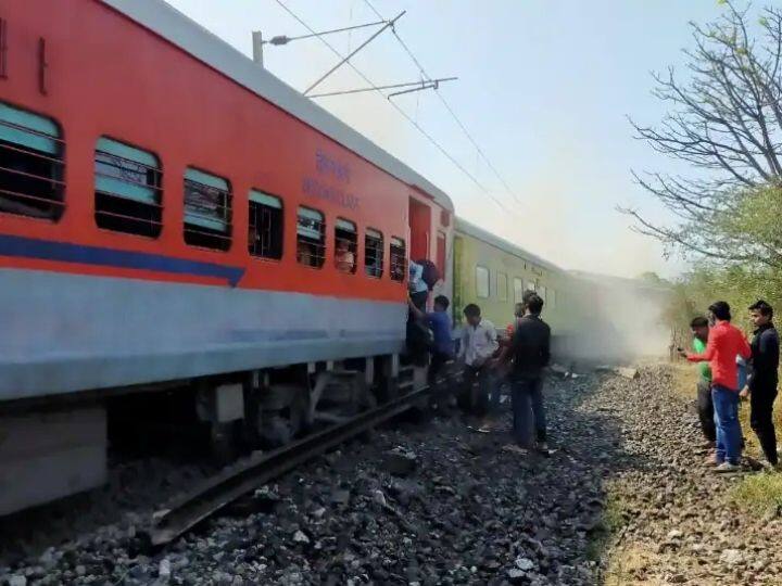 ltt-jaynagar-express-derailed-near-nashik-today-says-central-railway-cpro BREAKING: नाशिकजवळ भीषण रेल्वे अपघात, जयनगर एक्स्प्रेसचे डब्बे रुळावरुन घसरले