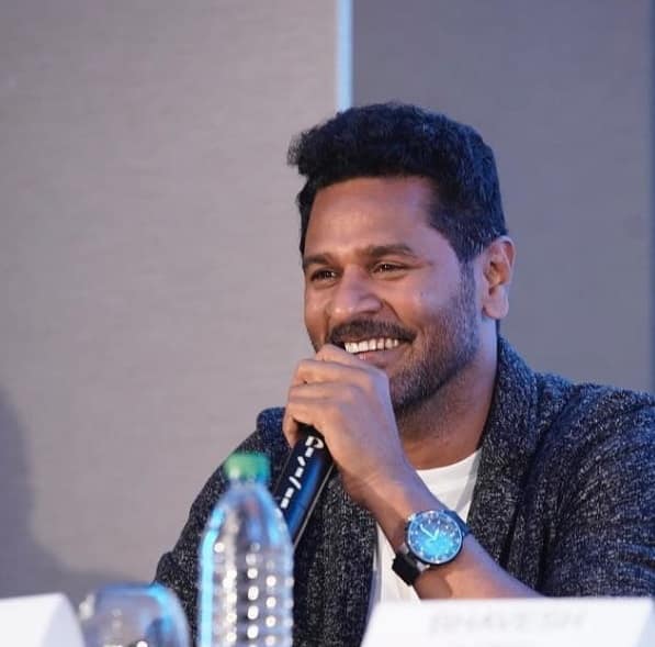 শোনা যায়, দক্ষিণী অভিনেত্রী নয়নতারার সঙ্গে সম্পর্কে ছিলেন প্রভু দেবা। প্রায় ৩ বছর সম্পর্কে থাকার পর অত্যন্ত তিক্ততার সঙ্গে তাঁদের বিচ্ছেদ হয়।