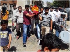 Rajasthan News: बैंड बाजे के साथ निकली बंदर की शव यात्रा, हिंदू रीति रिवाज से हुआ अंतिम संस्कार