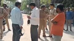 Etah में गरजा प्रशासन का बुलडोजर,अवैध निर्माण को किया जमींदोज । Hindi News