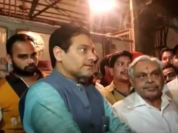 Uttarakhand: कैबिनेट मंत्री सौरभ बहुगुणा ने सितारगंज चीनी मिल का किया निरीक्षण, किसानों के लिए की ये बड़ी घोषणा Uttarakhand: कैबिनेट मंत्री सौरभ बहुगुणा ने सितारगंज चीनी मिल का किया निरीक्षण, किसानों के लिए की ये बड़ी घोषणा