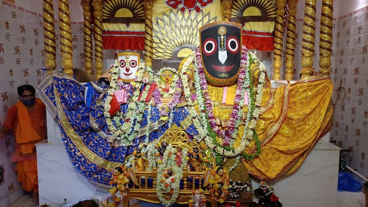 সৌরভ বন্দ্যোপাধ্যায়, হুগলি- ৬২৫ বছরের সুদীর্ঘ ইতিহাস মাহেশের রথের। জগন্নাথ দেবে মন্দিরের ঐতিহ্যের পরম্পরায় যুক্ত হল নতুন এক পালক।