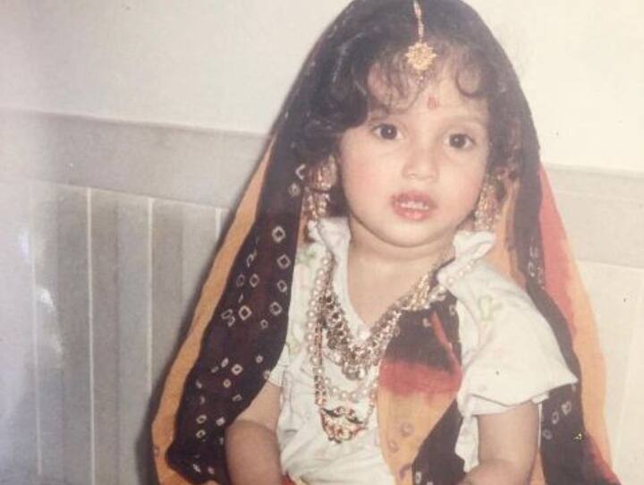 Bhumi pednekar childhood photo viral on internet बचपन में बंजारन की तरह सजी हुई इस बच्ची को पहचाना क्या? हर फिल्म में छुपा होता है एक पैगाम