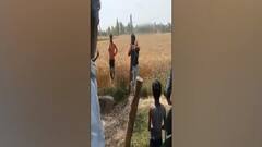 Aligarh News : ग्रामीणों से घिरे बदमाश का फिल्मी अंदाज नहीं आया काम, जमकर हुई पिटाई !