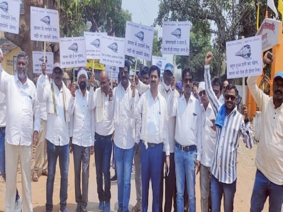 Chhattisgarh: बस्तरवासियों ने इस मांग को लेकर 170 किलोमीटर की पदयात्रा शुरू की, महिलाएं और बुजुर्ग भी हुए शामिल