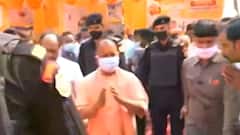 UP में 'स्कूल चलो अभियान' की शुरुआत, बच्चों के साथ CM Yogi ने खाया खाना |Tabadtod Khabrein