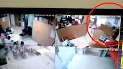 Khabarein Tabadtod: पुलिस ने बरामद किया बुलंदशहर बैंक लूटकांड का सारा पैसा | TOP News