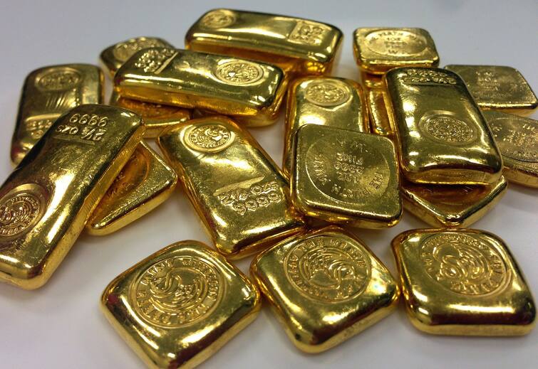 gold price today 4th april gold and silver rate are declining today know new rates Gold Price Today 4th April: સોના-ચાંદીના ભાવમાં થયો ઘટાડો, જાણો આજે કેટલો છે 10 ગ્રામ સોનાનો ભાવ?