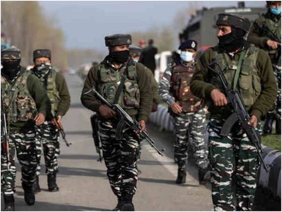 Kashmir News: कश्मीर फर्जी मुठभेड़ मामला, आर्मी कैप्टन के खिलाफ कोर्ट मार्शल की कार्यवाही शुरू Kashmir News: कश्मीर फर्जी मुठभेड़ मामला, आर्मी कैप्टन के खिलाफ कोर्ट मार्शल की कार्यवाही शुरू