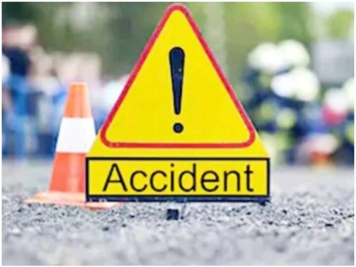 Siwan Accident: Bolero Collide with truck, mother-in-law and son-in-law died on the spot, they was going to Deoria for treatment ann Siwan Accident: सिवान में खड़े ट्रक में बोलेरो ने मारी टक्कर, सास और दामाद की मौके पर मौत, इलाज कराने जा रहे थे देवरिया