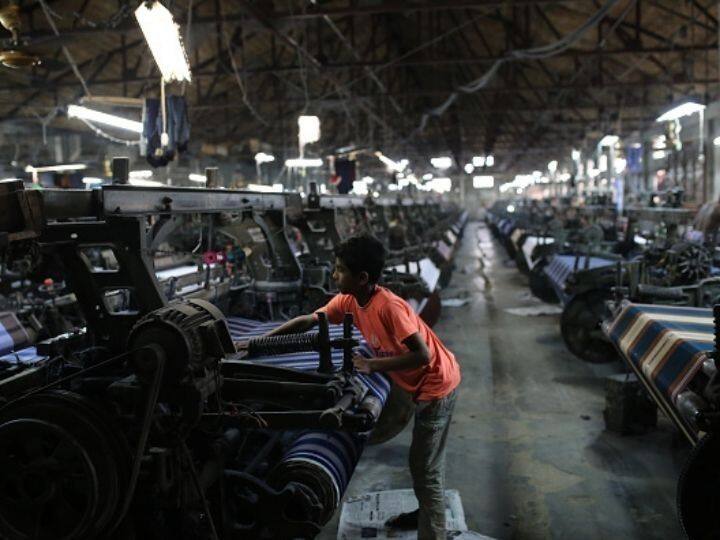 Manufacturing PMI Declines To 54.0 In March, Optimism At 2-Year Low: Survey Manufacturing PMI Declines To 54.0 In March, Optimism At 2-Year Low: Survey