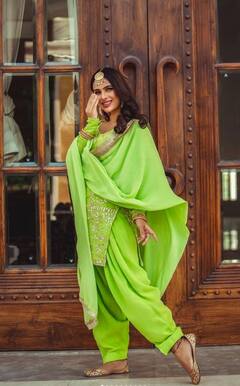 Neha Malik Photos: ਰਮਜ਼ਾਨ 'ਚ ਦਿਖਿਆ ਅਦਾਕਾਰਾ ਨੇਹਾ ਮਲਿਕ ਦਾ ਦੇਸੀ ਰੂਪ, ਹਰੇ ਸੂਟ 'ਚ ਕਿਲਰ ਫੋਟੋਸ਼ੂਟ