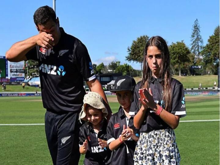 New zeland player Ross Taylor gets emotional in farewell match - watch video watch video: கடைசி போட்டியில் கண்ணீர் விட்டு அழுத ராஸ் டெய்லர் - வைரலாகும் வீடியோ..!