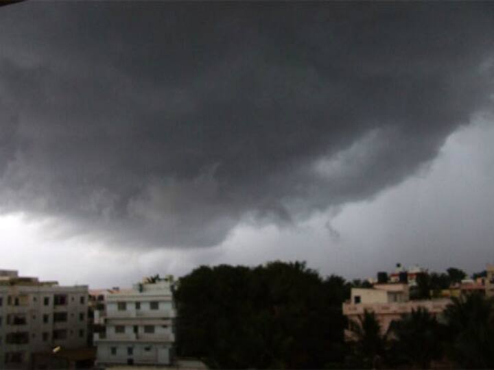 Weather in Telangana Andhrapradesh Hyderabad on 17 May 2022 latest updates here Weather Updates: ఏపీలో మరో 4 రోజులు వానలే! తెలంగాణలో నేడు ఈ జిల్లాలకు వర్ష సూచన