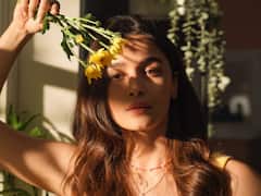 Alia Bhatt Gives The Daily Dose Of Sunshine In Her Latest Post; Priyanka Chopra Calls 'Beautiful'