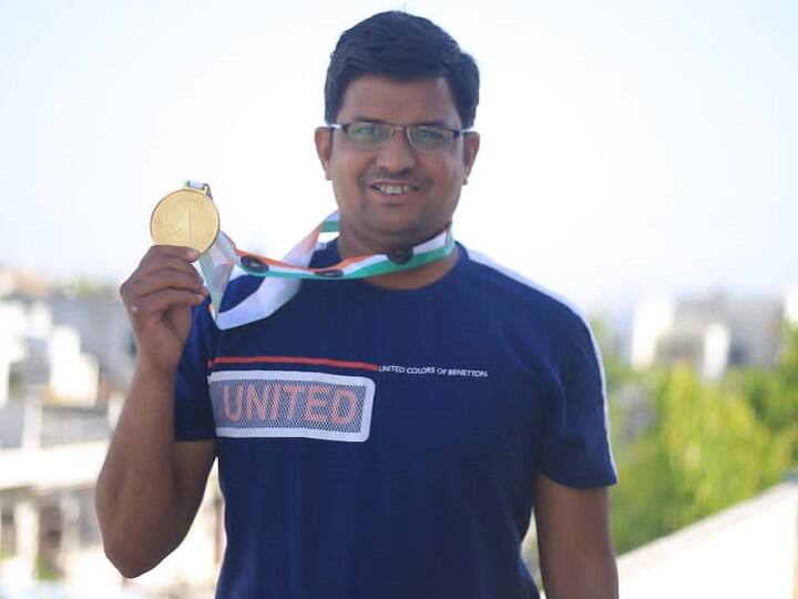 डिग्रियों के मास्टर हैं भीलवाड़ा के रहने वाले शिक्षक योगेश दाधीच, आप भी जानें इनके कारनामे