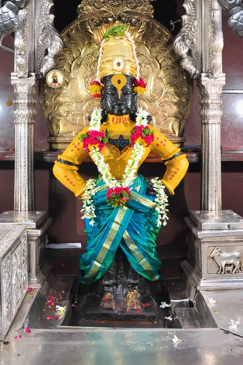 Vitthal Temple : आजपासून विठ्ठल रुक्मिणीला चंदनाचा लेप, उष्म्याचा दाह जाणवू नये परंपरेप्रमाणं पुजा