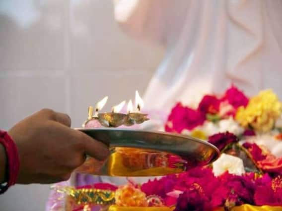 पूजा में भूलकर भी अर्पित न करें देवी-देवताओं को ये फूल, ऐसा करने से क्रोधित हो सकते हैं भगवान पूजा में भूलकर भी अर्पित न करें देवी-देवताओं को ये फूल, ऐसा करने से क्रोधित हो सकते हैं भगवान